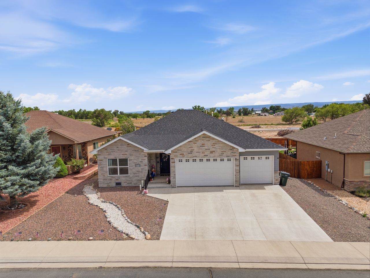 1460 Criterion Street - Photo 1