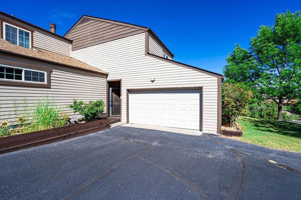 379 Explorer Court - Photo 1