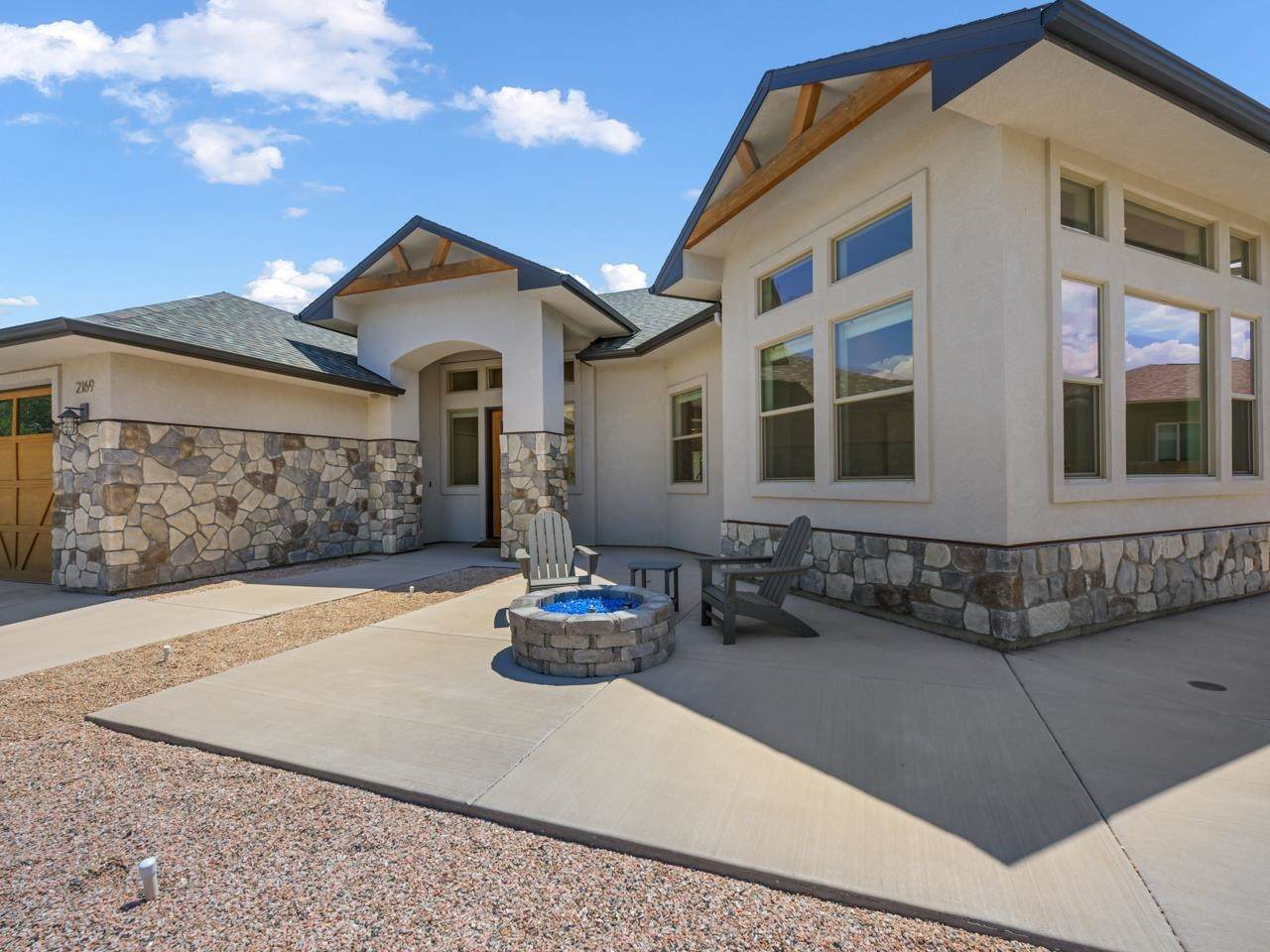 2169 Peregrine Court - Photo 1