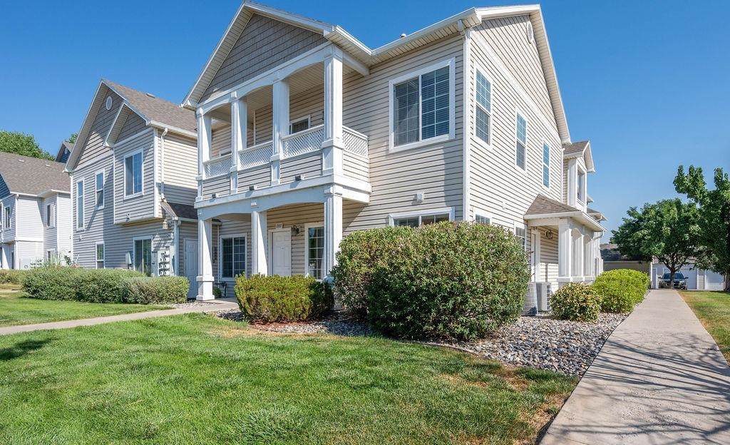 2464 Thunder Mountain Drive - Photo 1