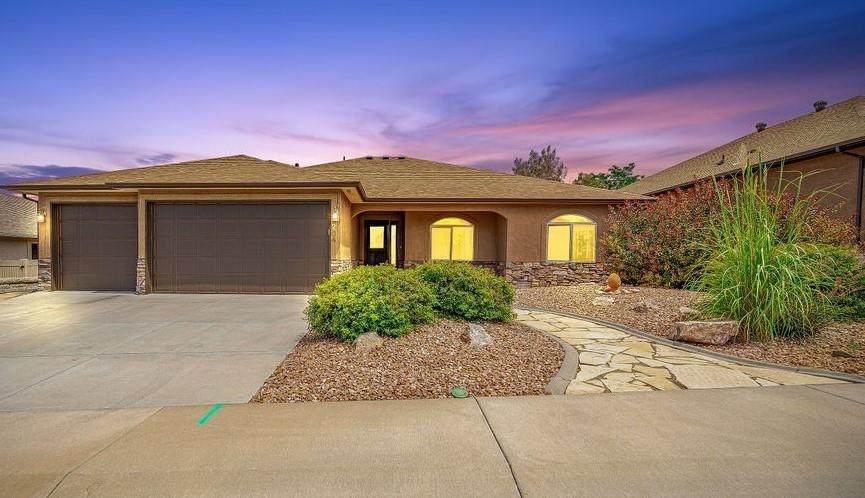 204 Vista Hills Drive - Photo 1