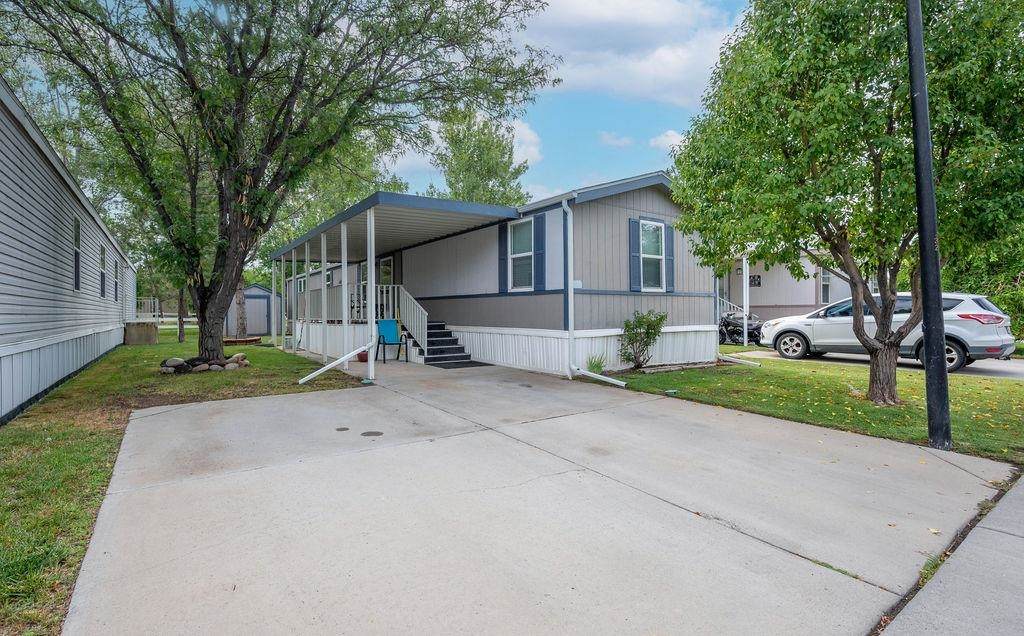 435 32 Road - Photo 1