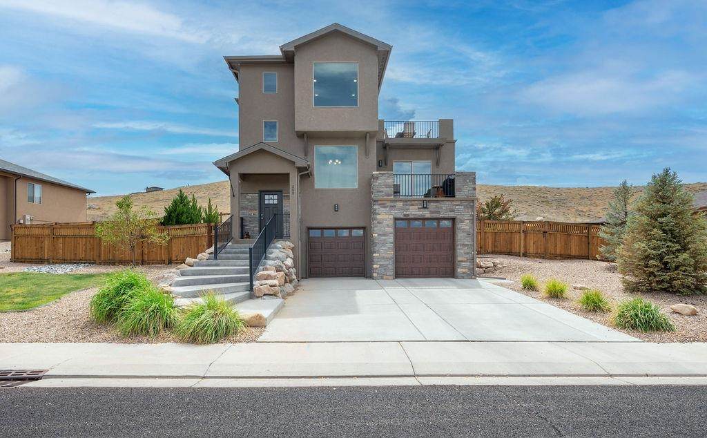 205 Hideaway Lane - Photo 1