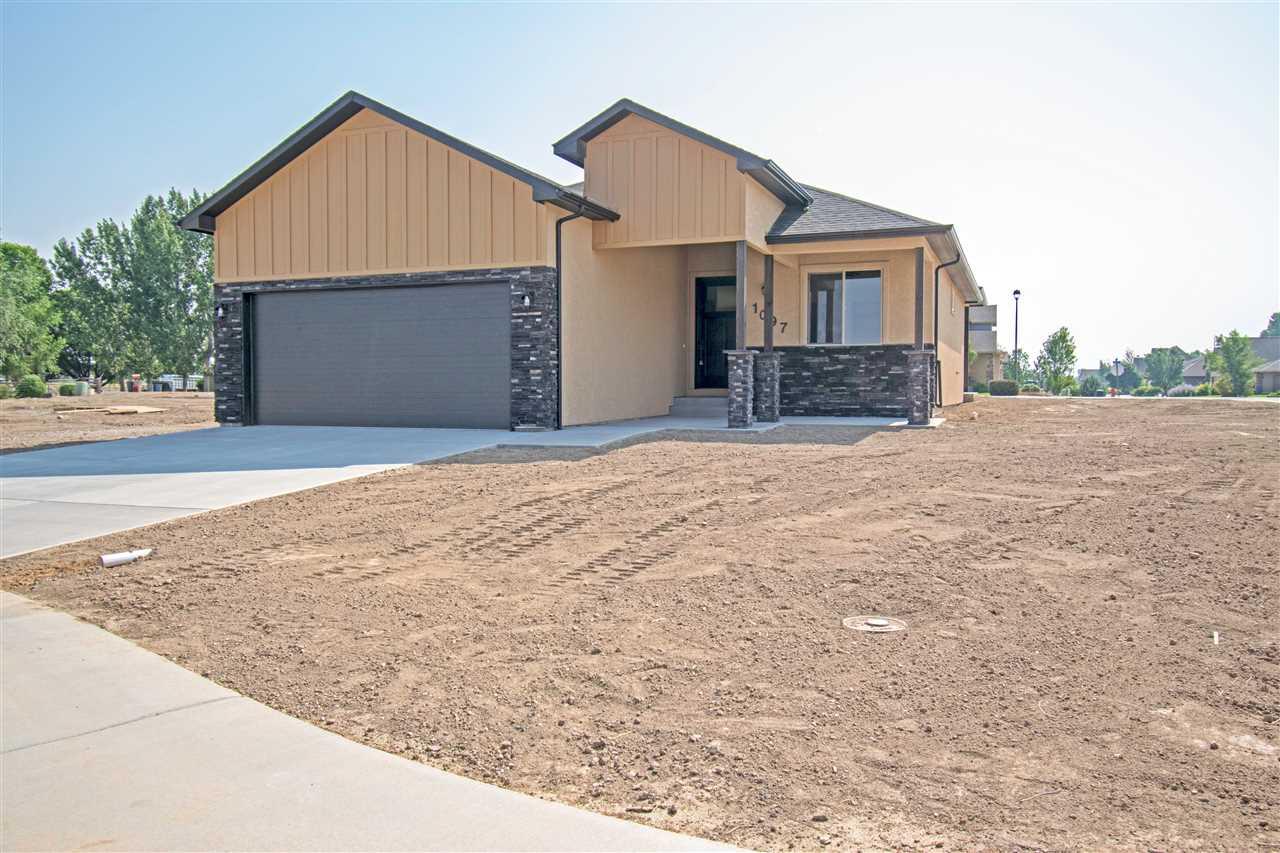 1097 Adobe View Way - Photo 1