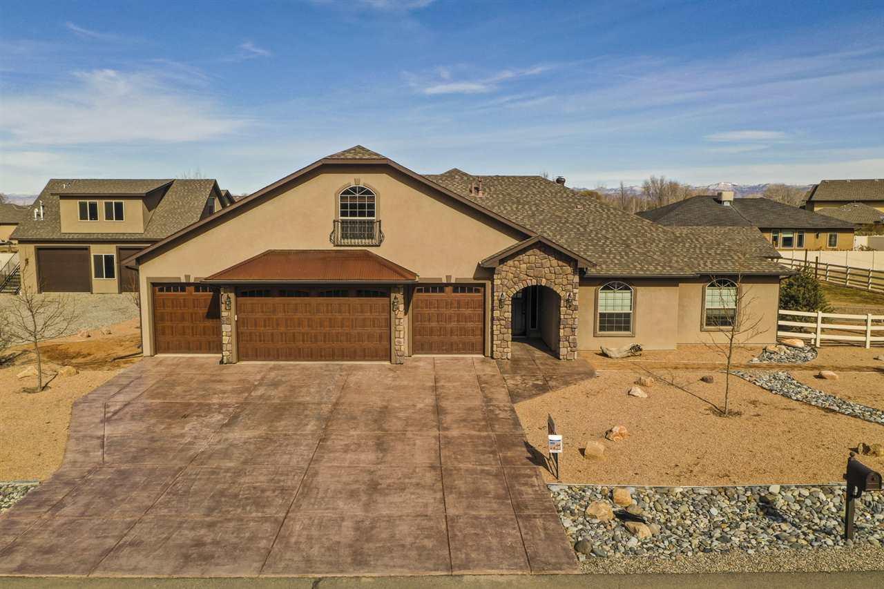 341 Hartford Court - Photo 1