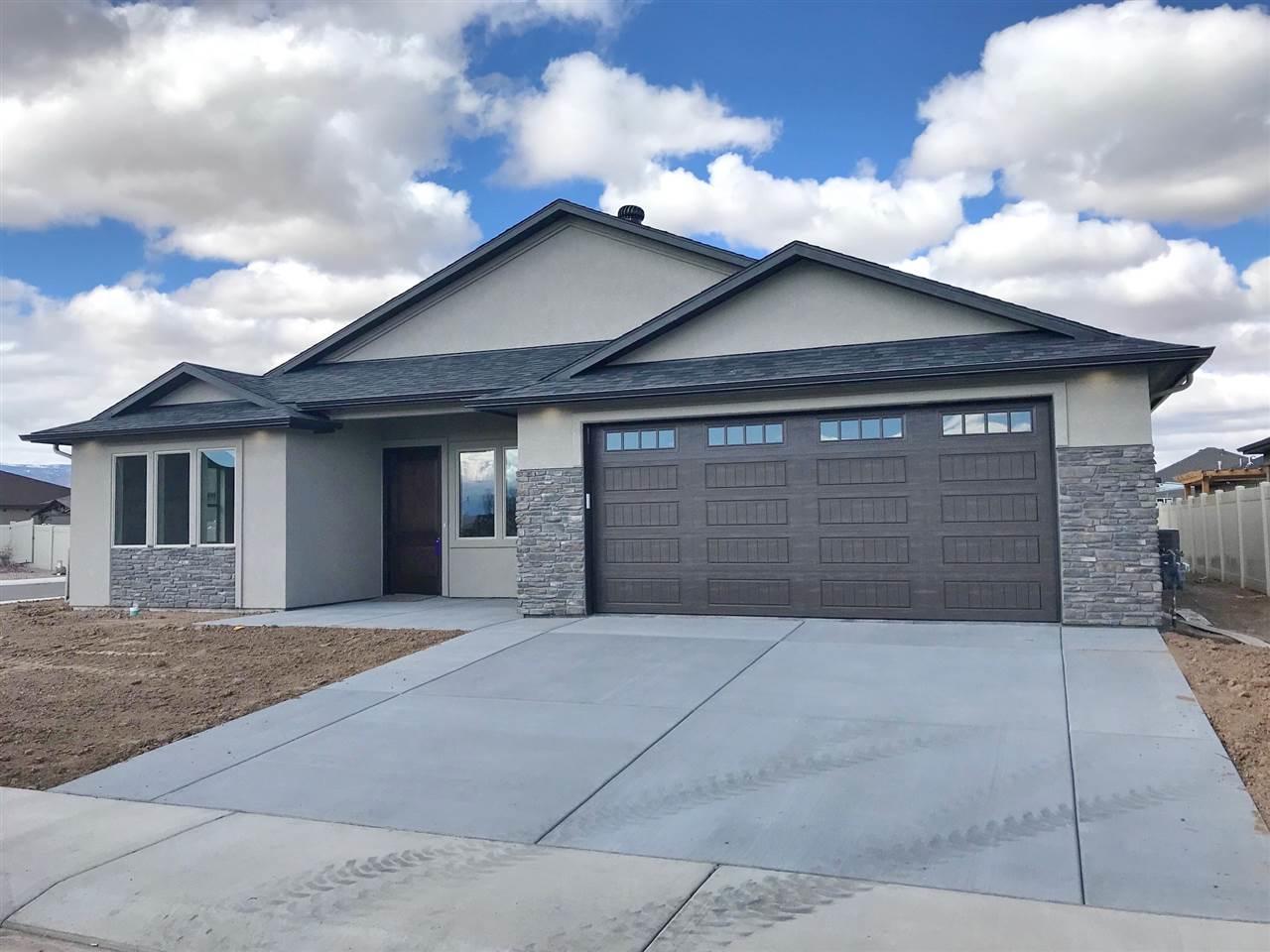 269 Everest Street - Photo 1