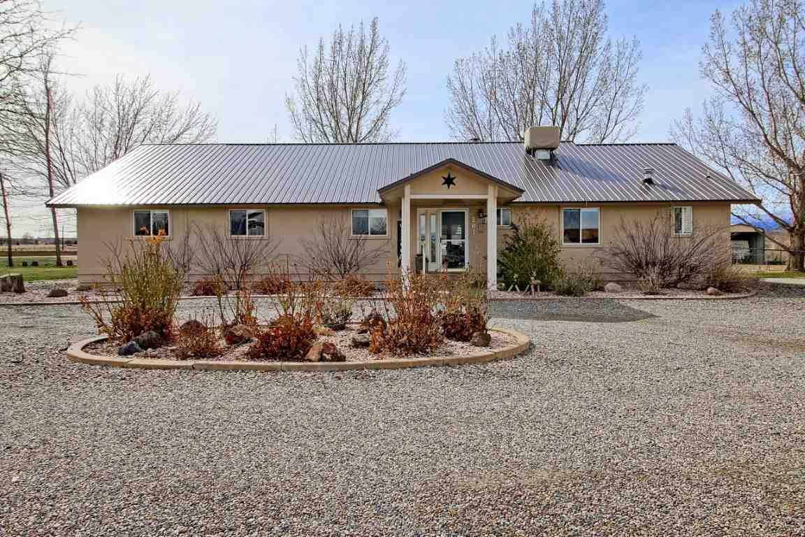 261 30 Road - Photo 1