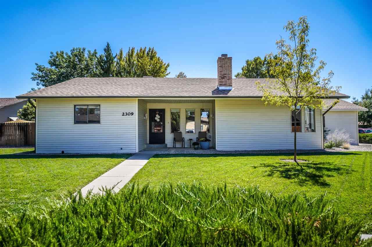 2309 Hawthorne Avenue - Photo 1