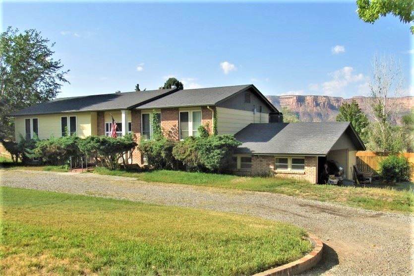 591 Rambling Road - Photo 1