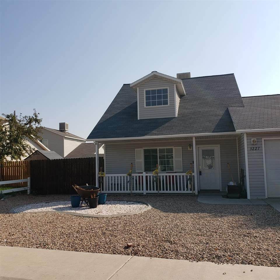 3227 Golden Sun Avenue - Photo 1