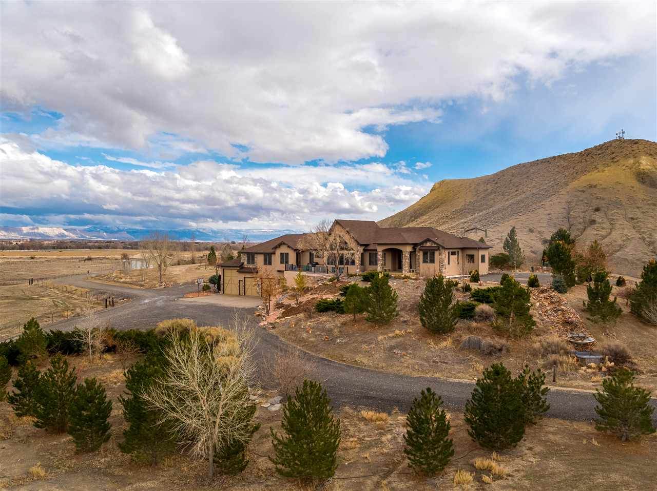1468 16 Road - Photo 1