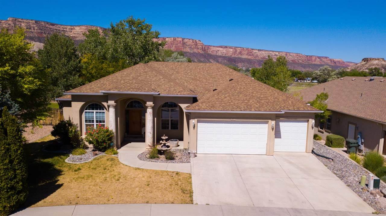 441 Mediterranean Way - Photo 1