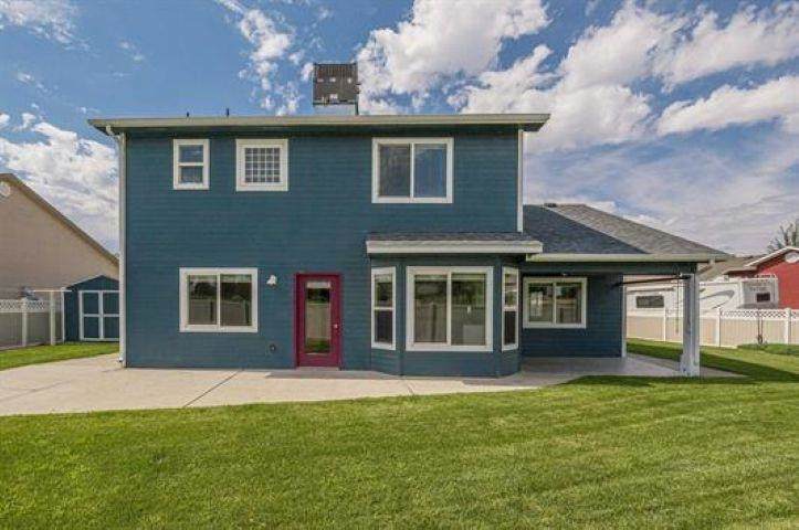 409 Applewood Drive - Photo 1