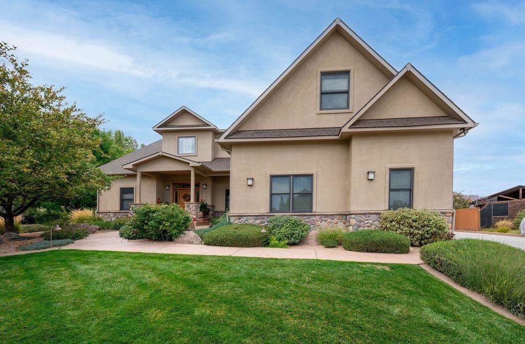 2142 Vista Cascada Court - Photo 1