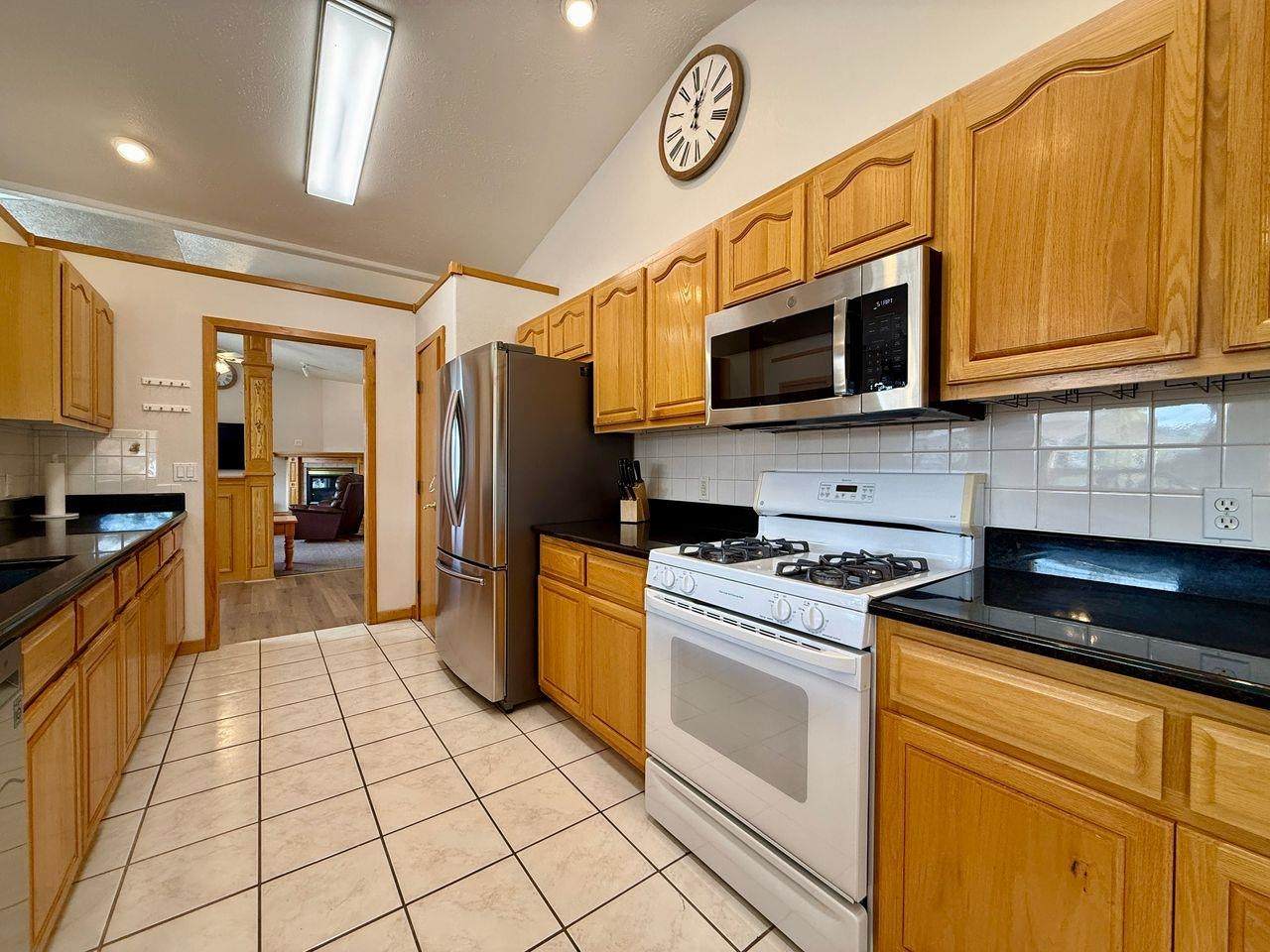 https://bt-photos.global.ssl.fastly.net/gjunction/orig_boomver_2_20254738-2.jpg