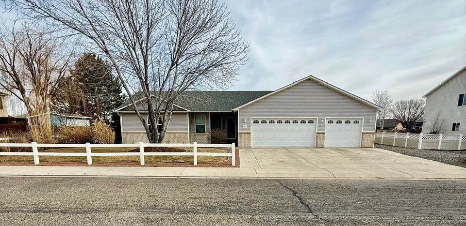 746 Granite Drive - Photo 1