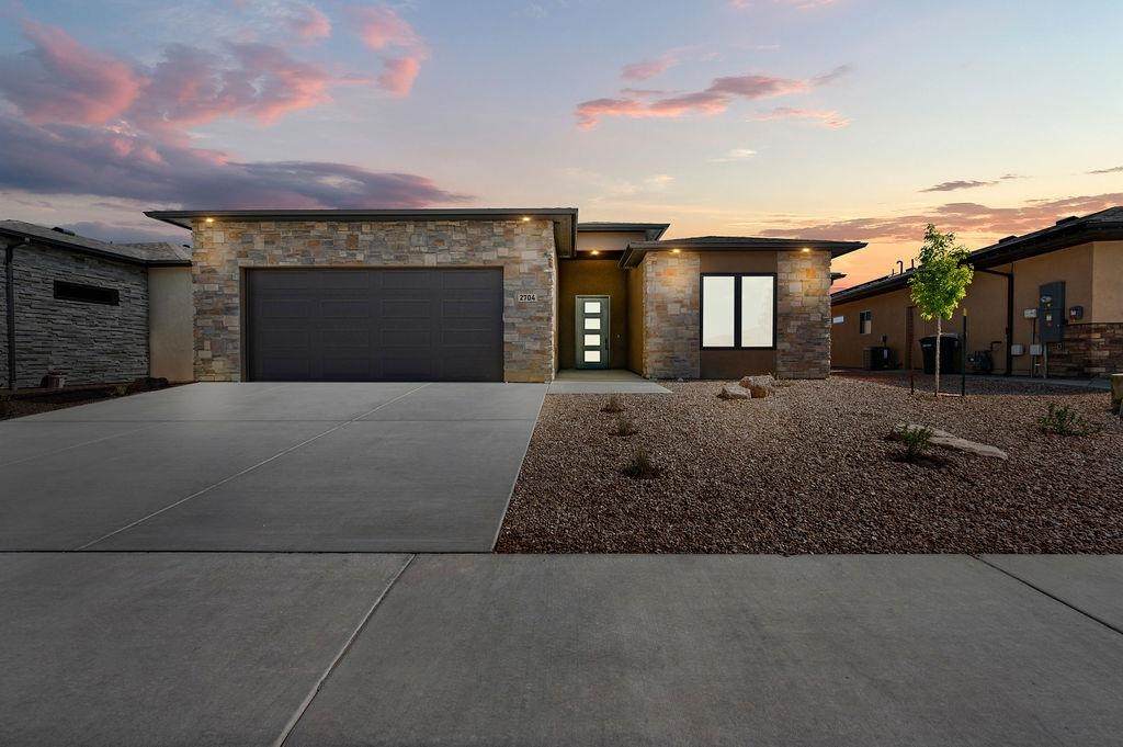 2704 Meadowcrest Court - Photo 1