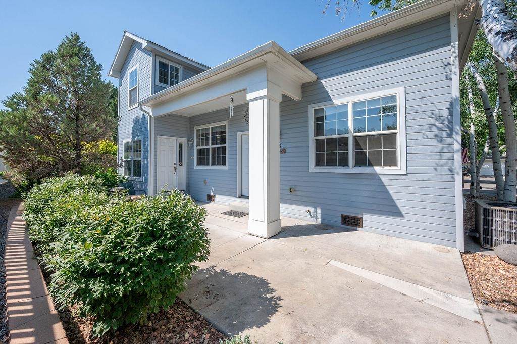 780 Glen Court - Photo 1