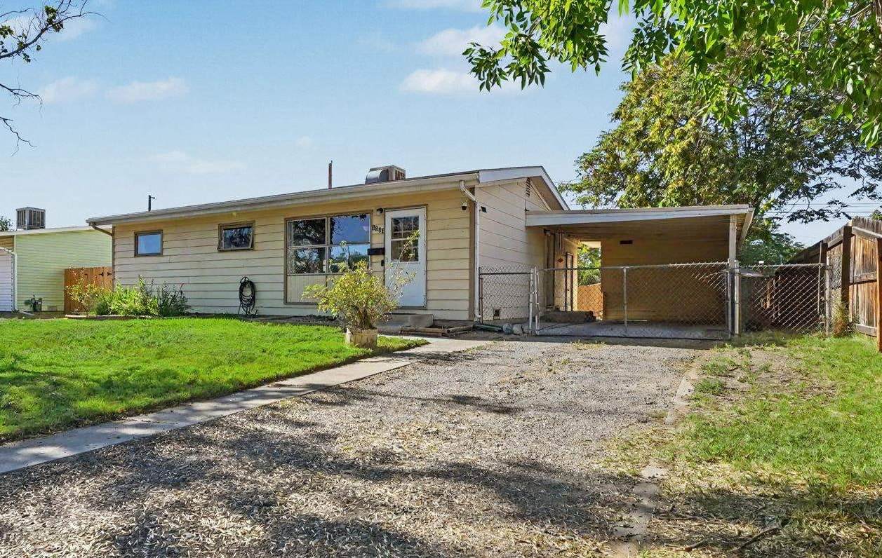 2533 Elm Avenue - Photo 1