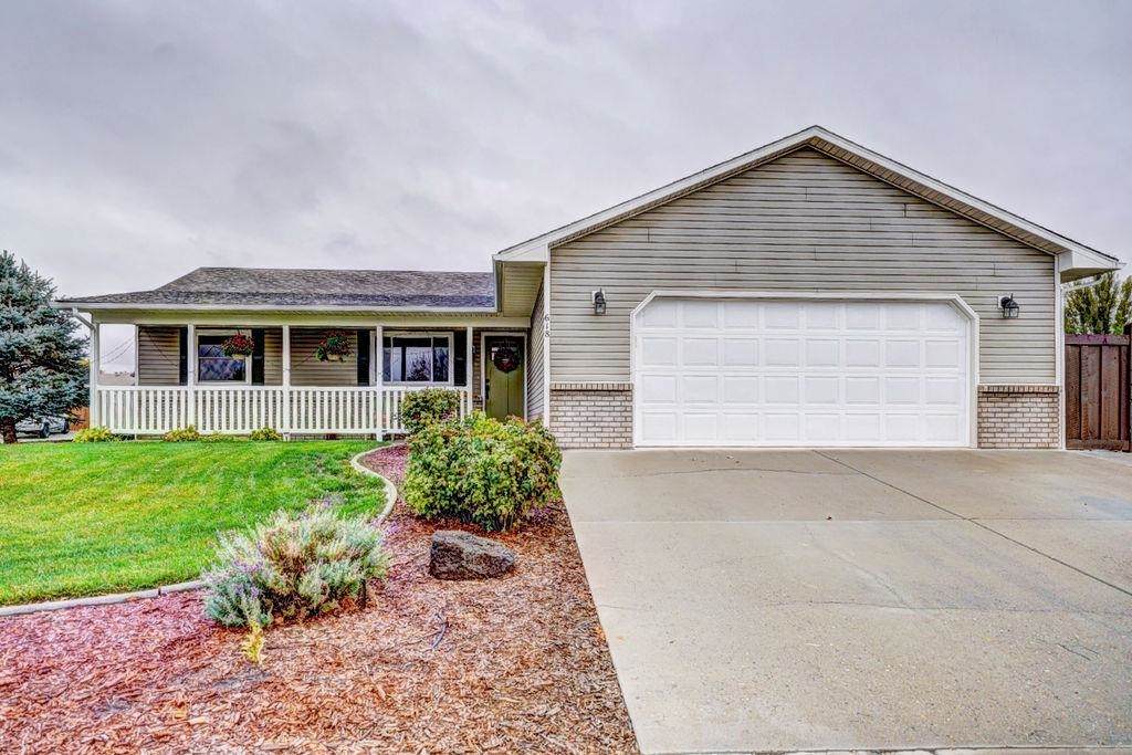 618 Monarch Way - Photo 1