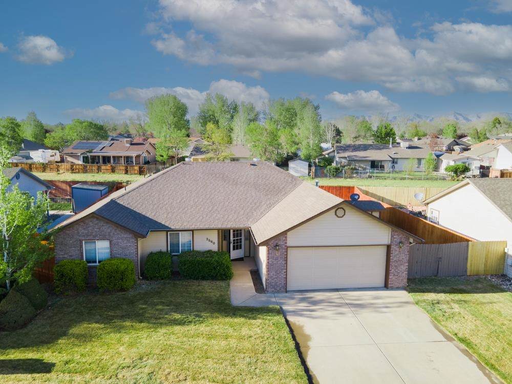 2560 Brenna Way - Photo 1