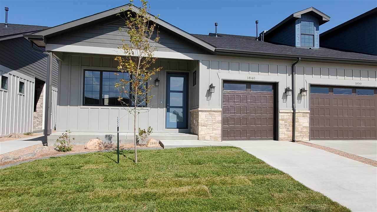 1840 Wellington Avenue - Photo 1