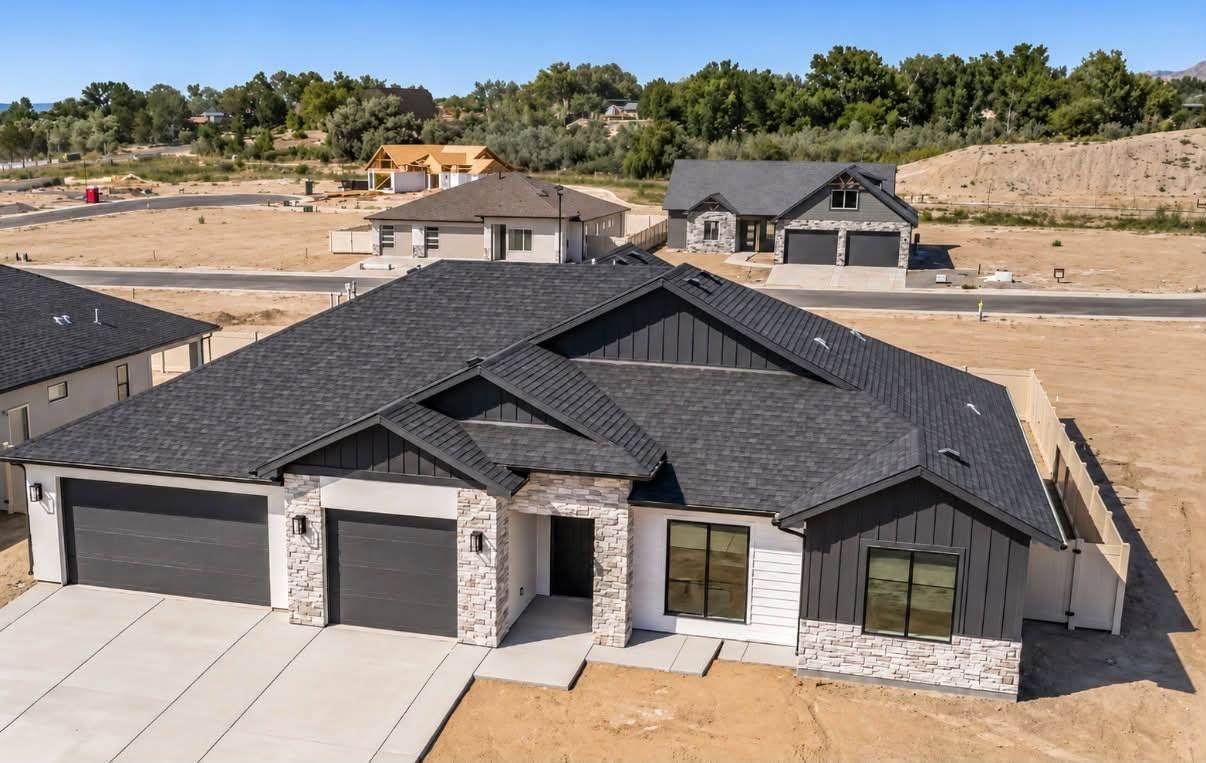2508 Woody Creek Drive - Photo 1