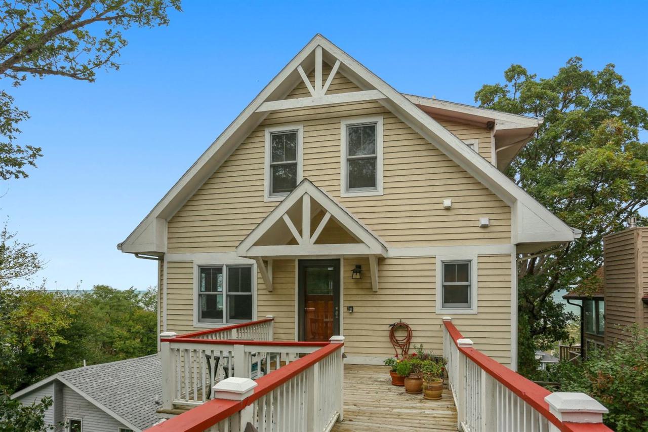 1537-B Lake Shore Drive - Photo 1
