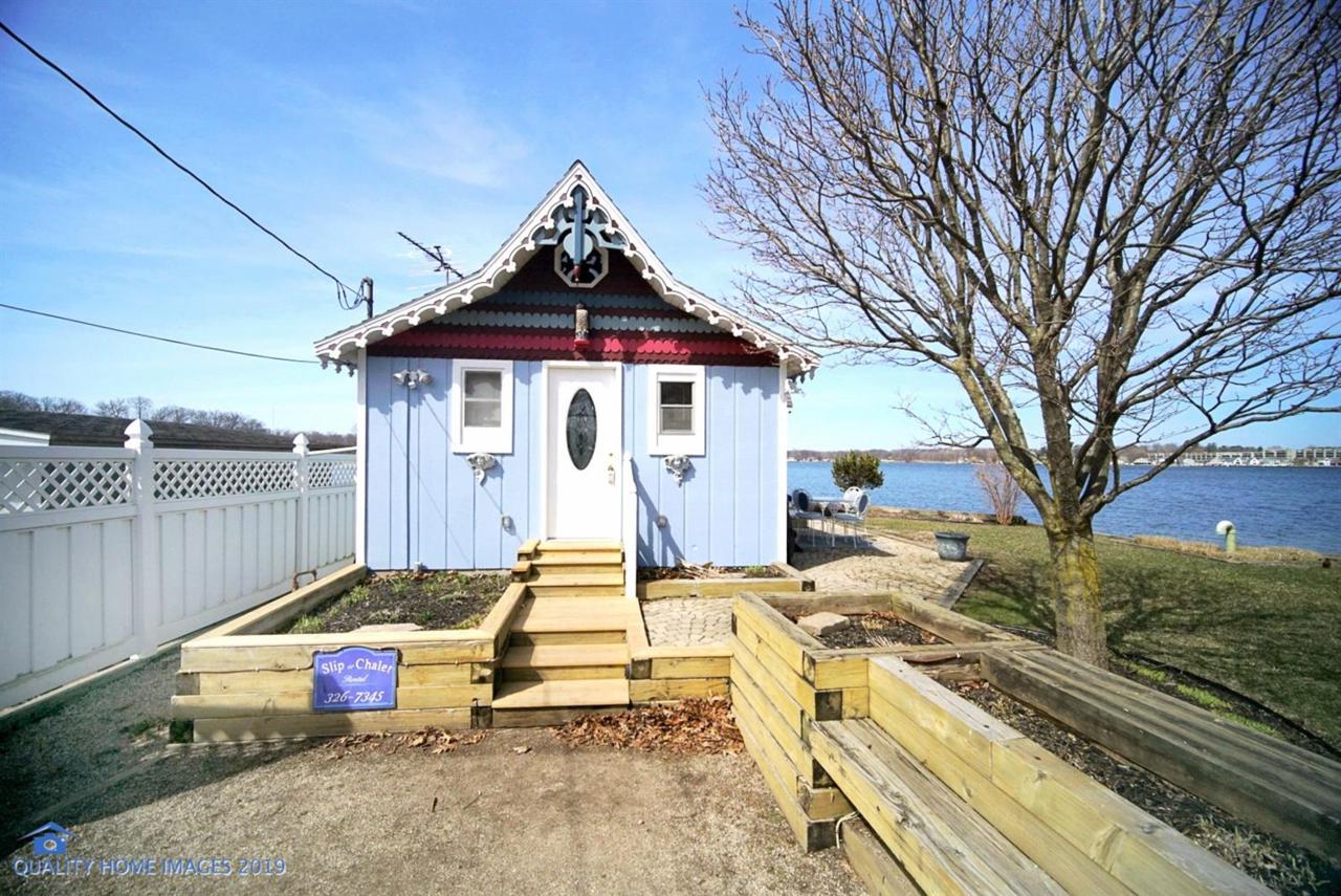 323 Oak Drive - Photo 1