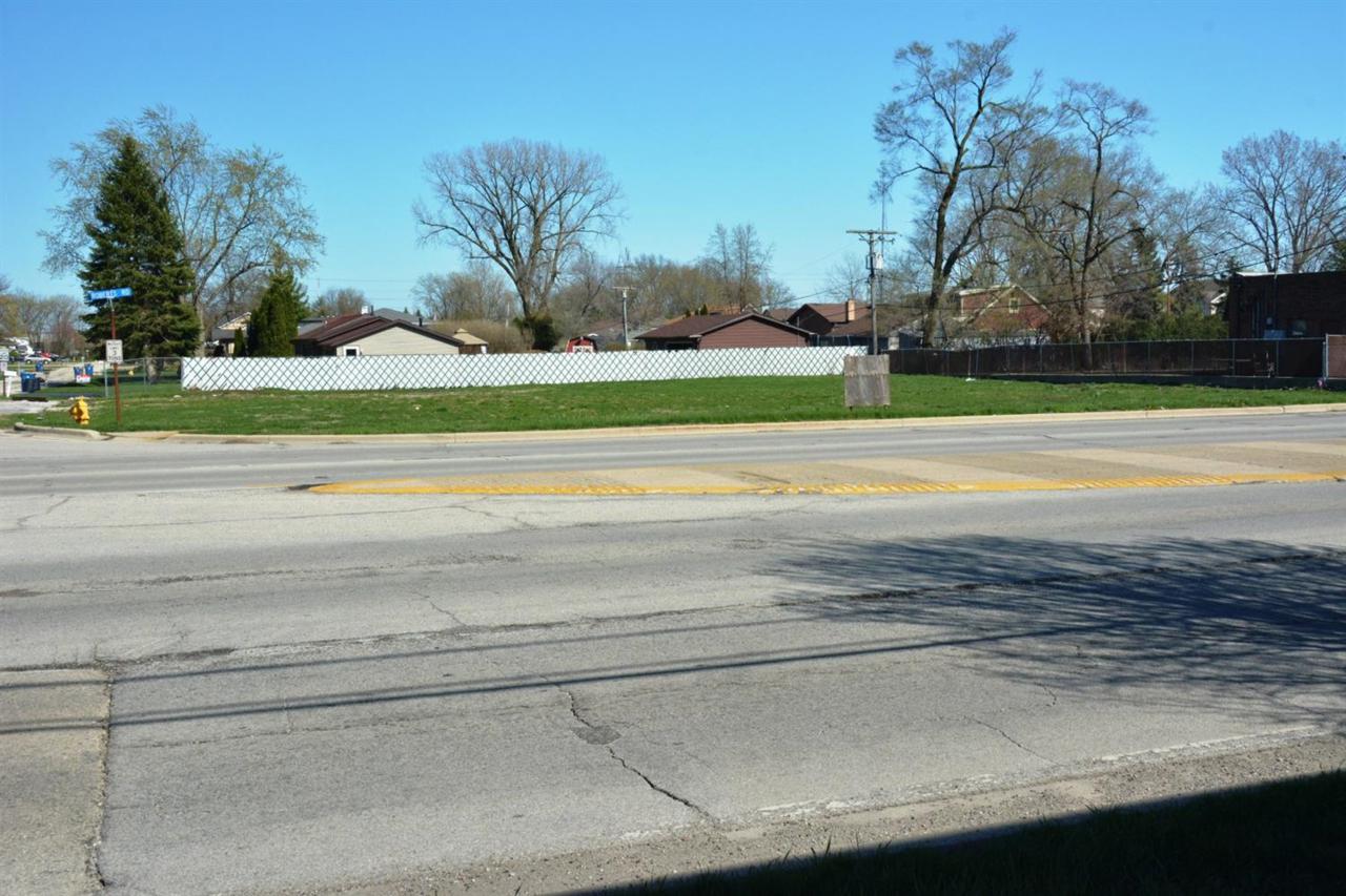 9923 Roberts Road - Photo 1