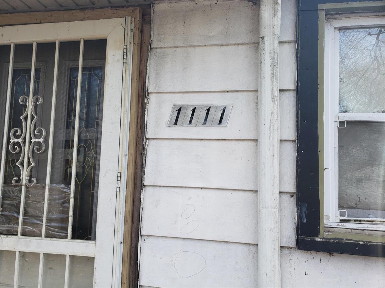 1111 Benton Street - Photo 1