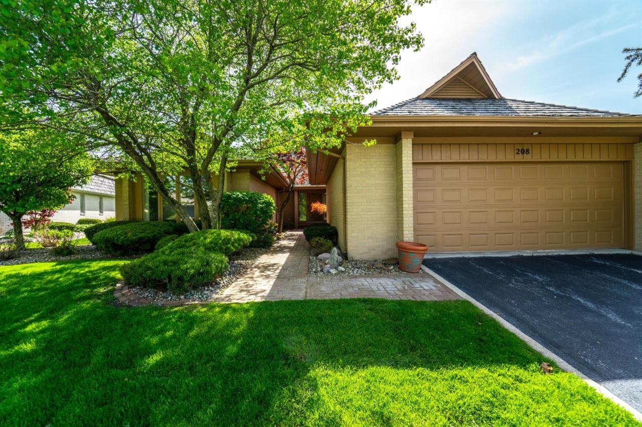 208 Inverness Lane - Photo 1