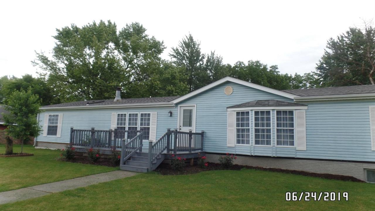 817 Wisconsin Street - Photo 1