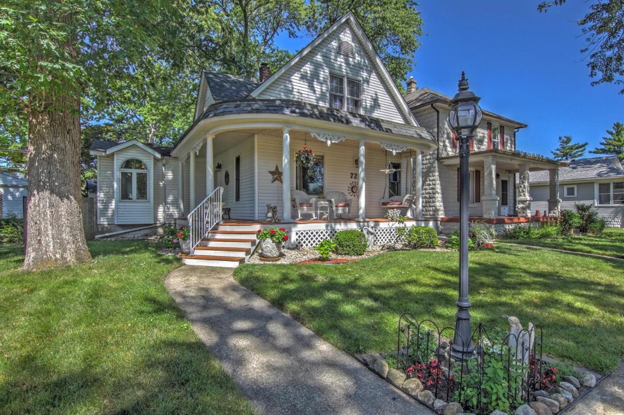 726 Lincoln Street - Photo 1