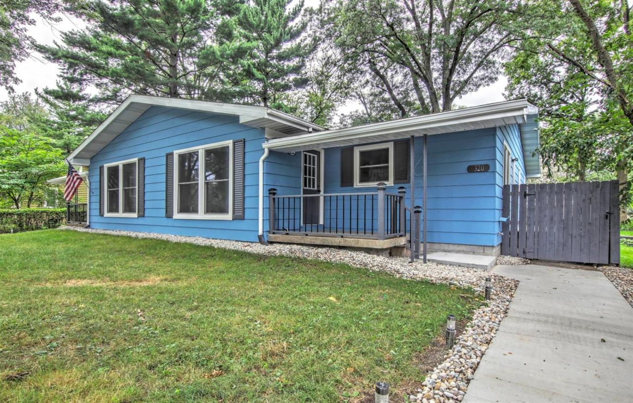 320 13th Street - Photo 1