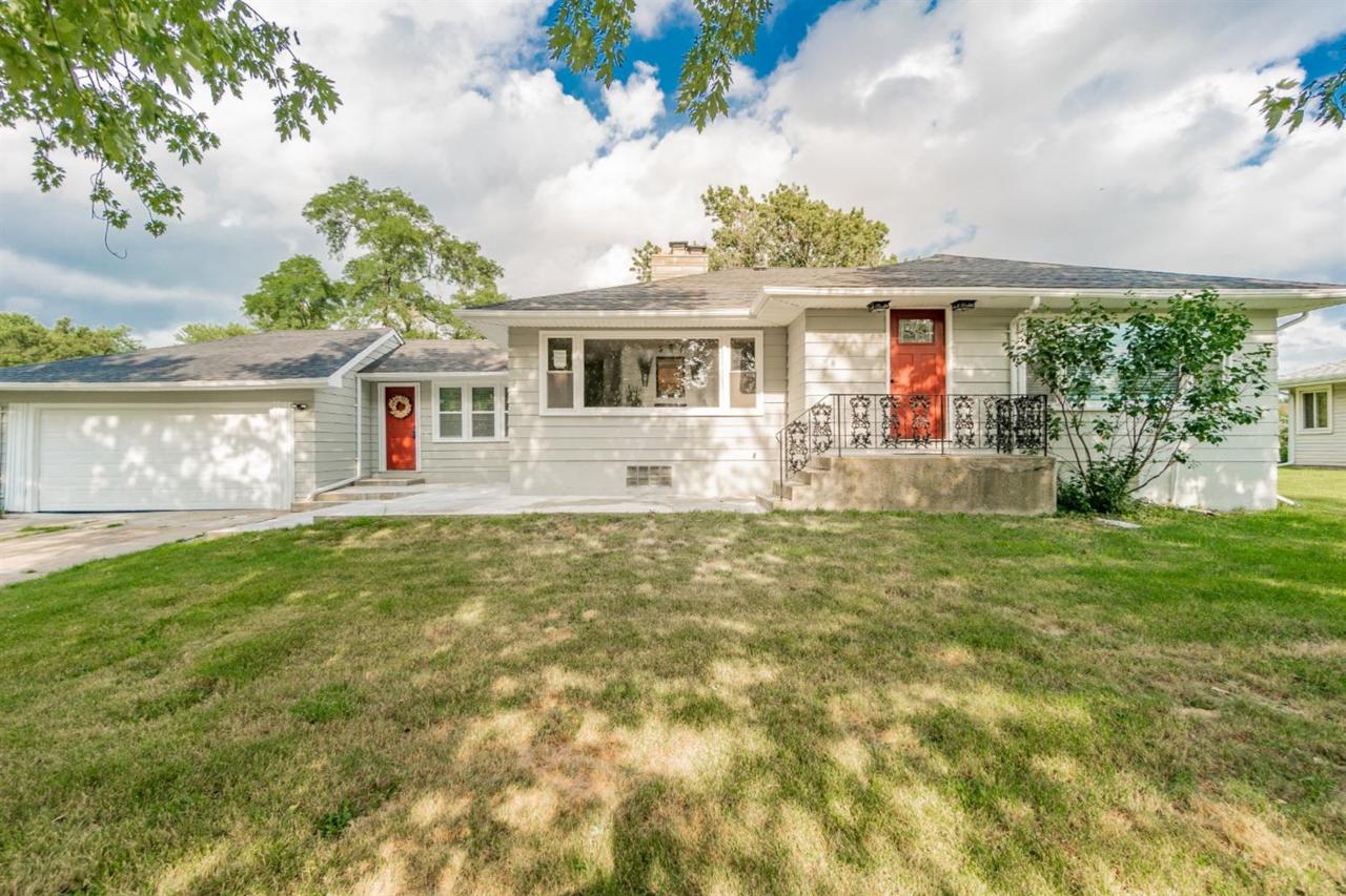 8229 Taft Street - Photo 1