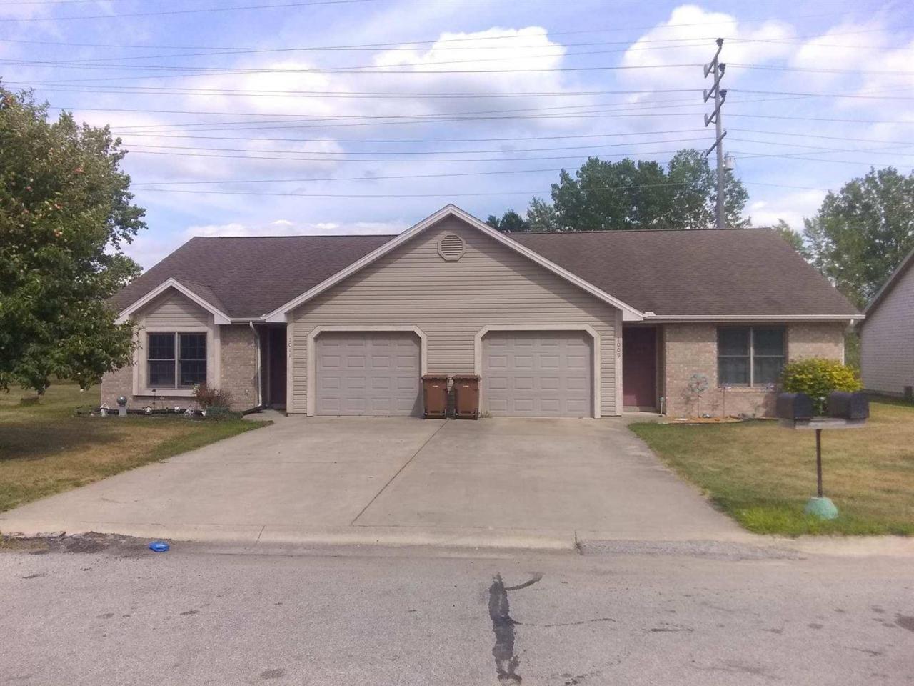 1001 Foxwood Court - Photo 1