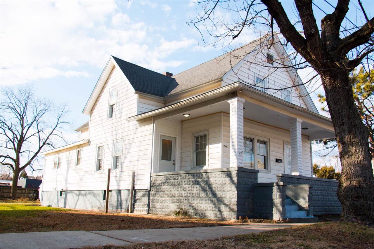 1715 Pine Street - Photo 1