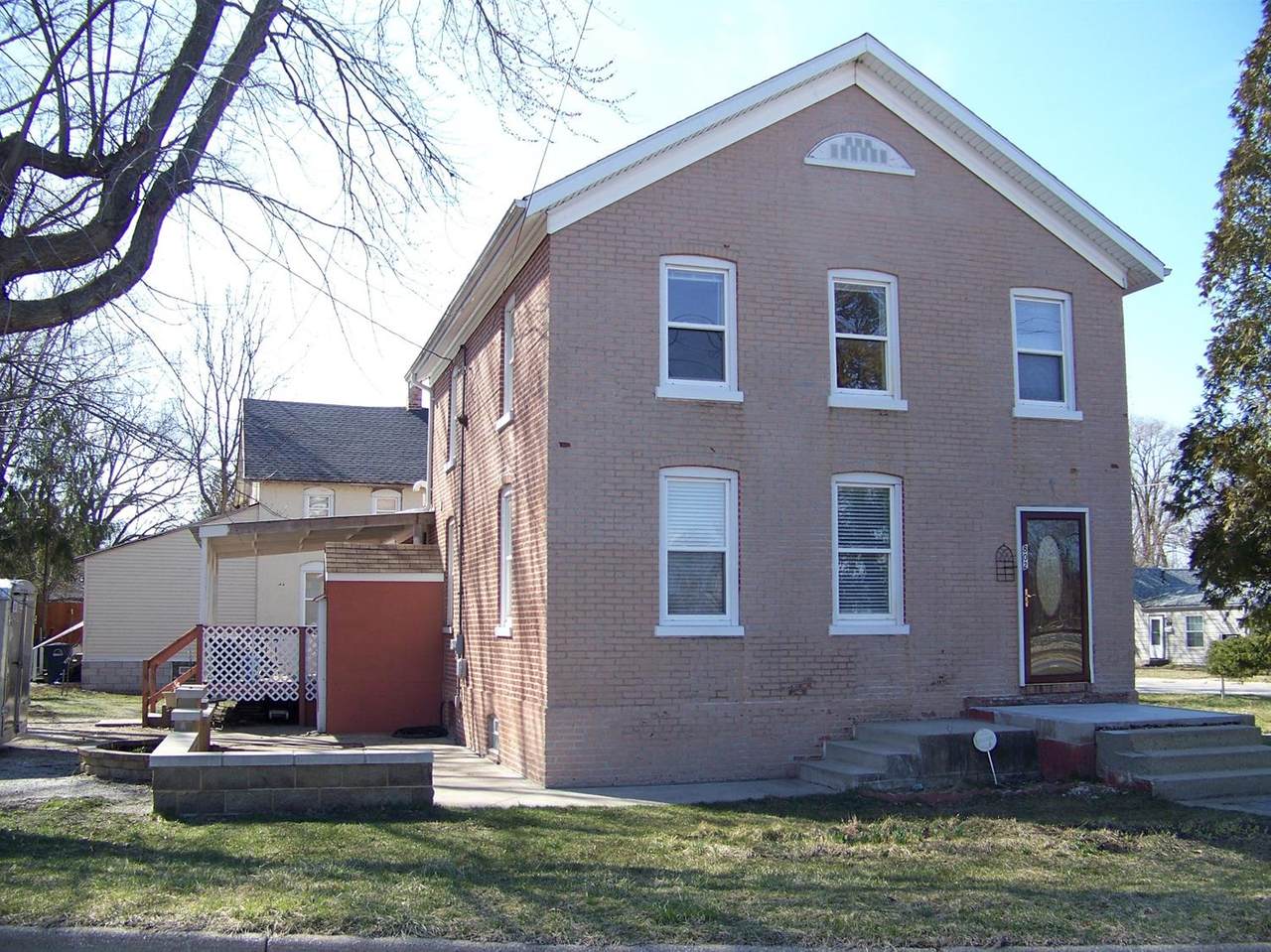 802 7th Street - Photo 1
