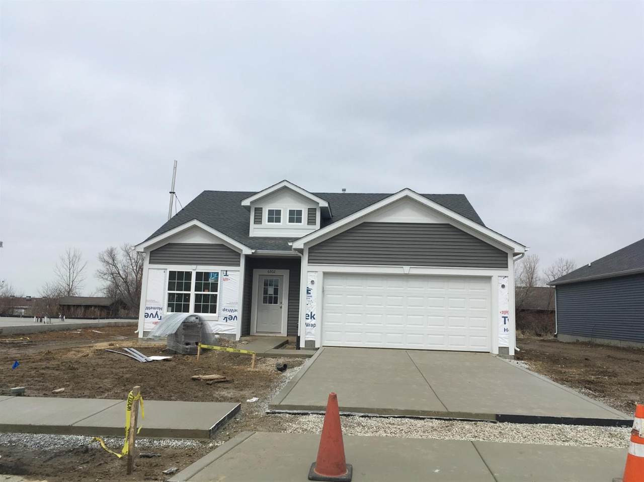 6302 Glenbrook Avenue - Photo 1