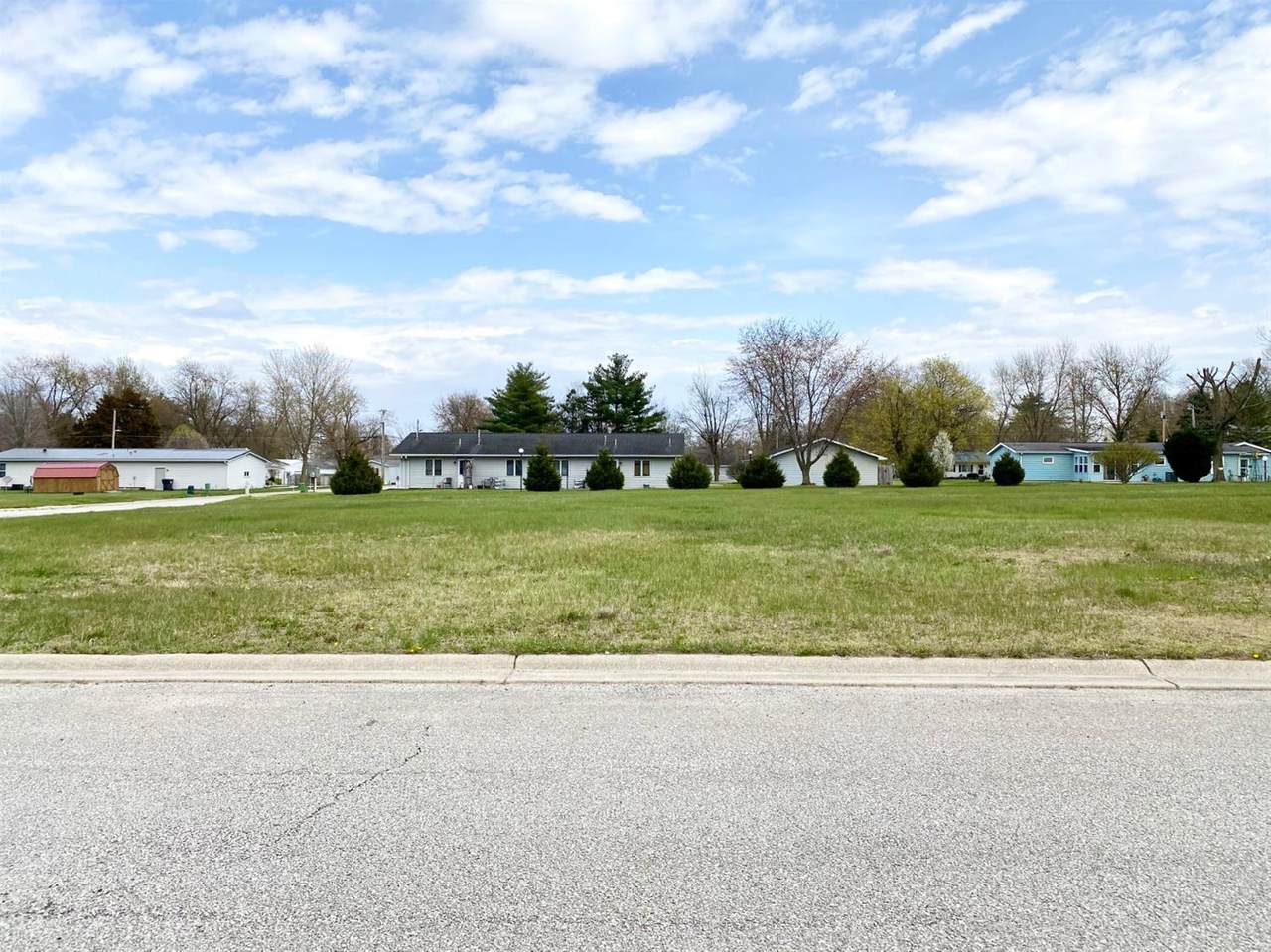 140 Parish Parkway - Photo 1