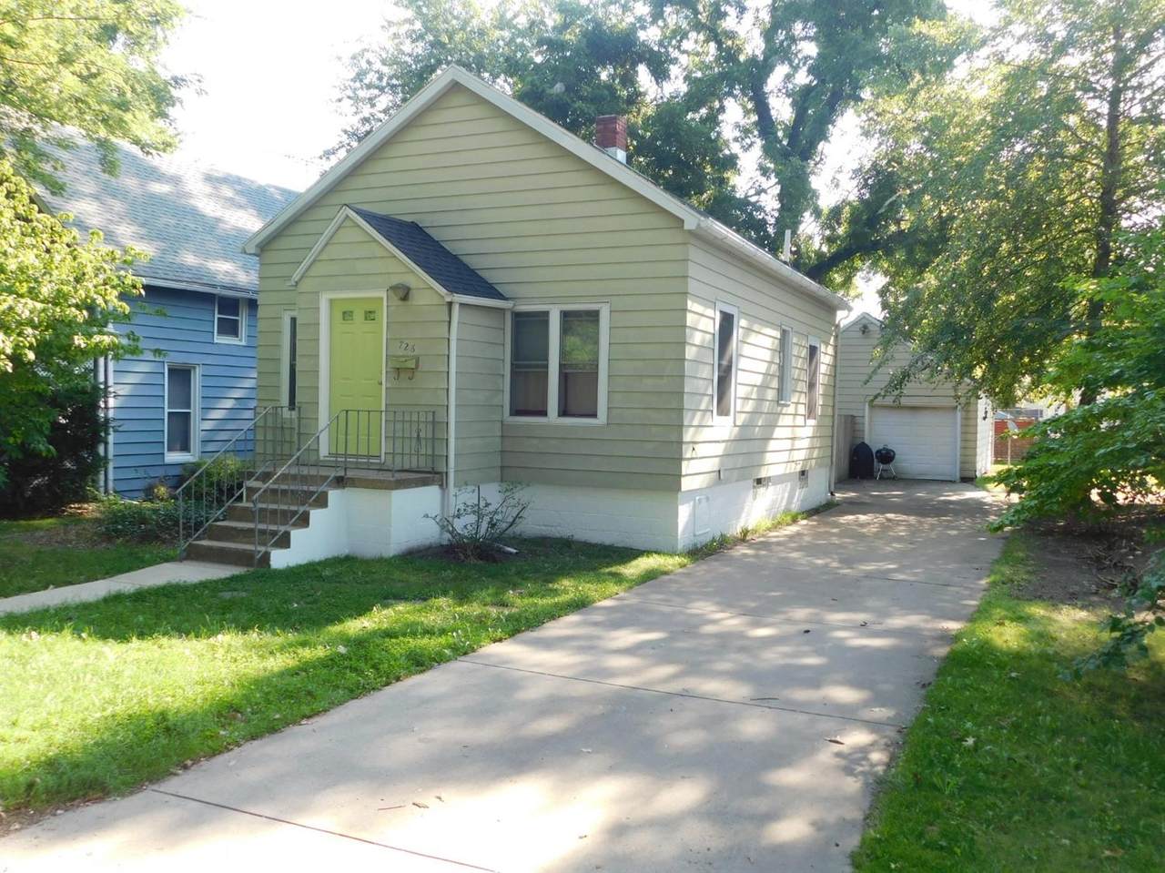 726 Woodland Avenue - Photo 1