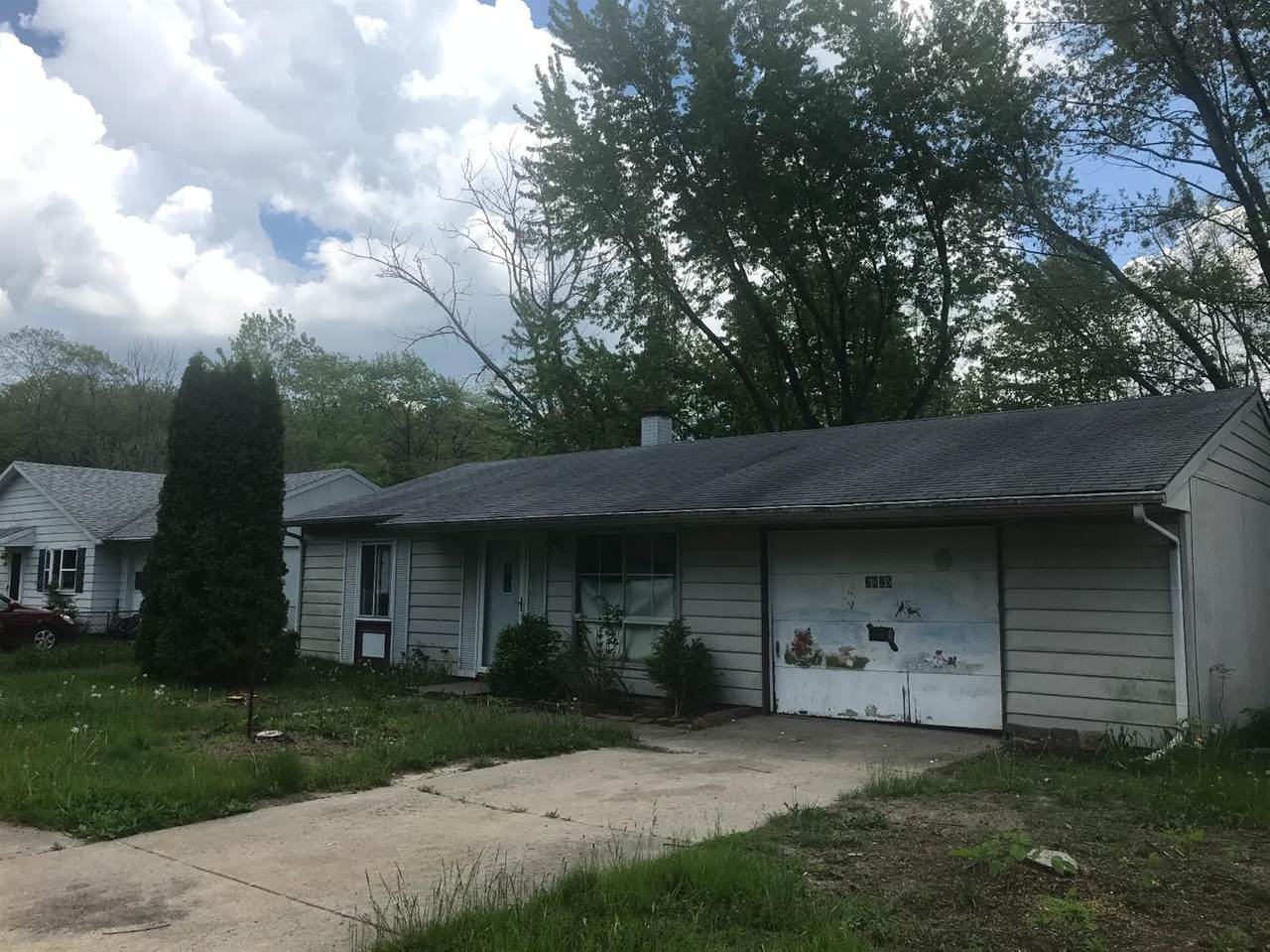 2825 Springland Avenue - Photo 1