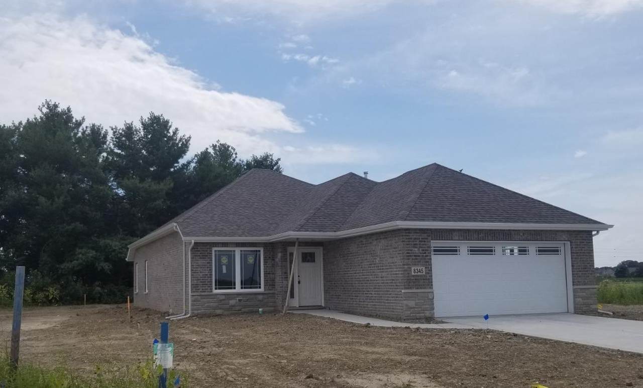 8343 107th Place - Photo 1