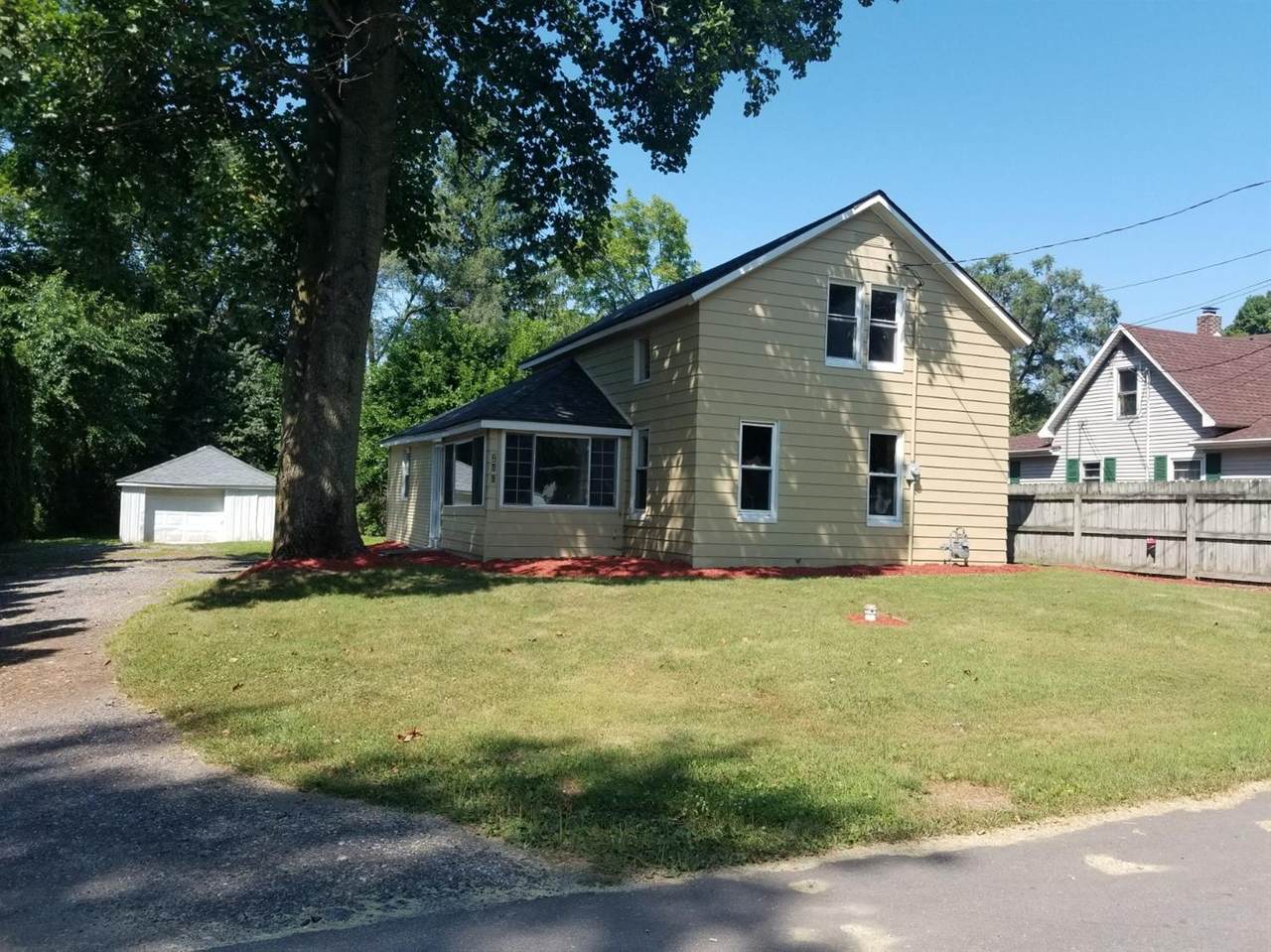 106 Elizabeth Street - Photo 1