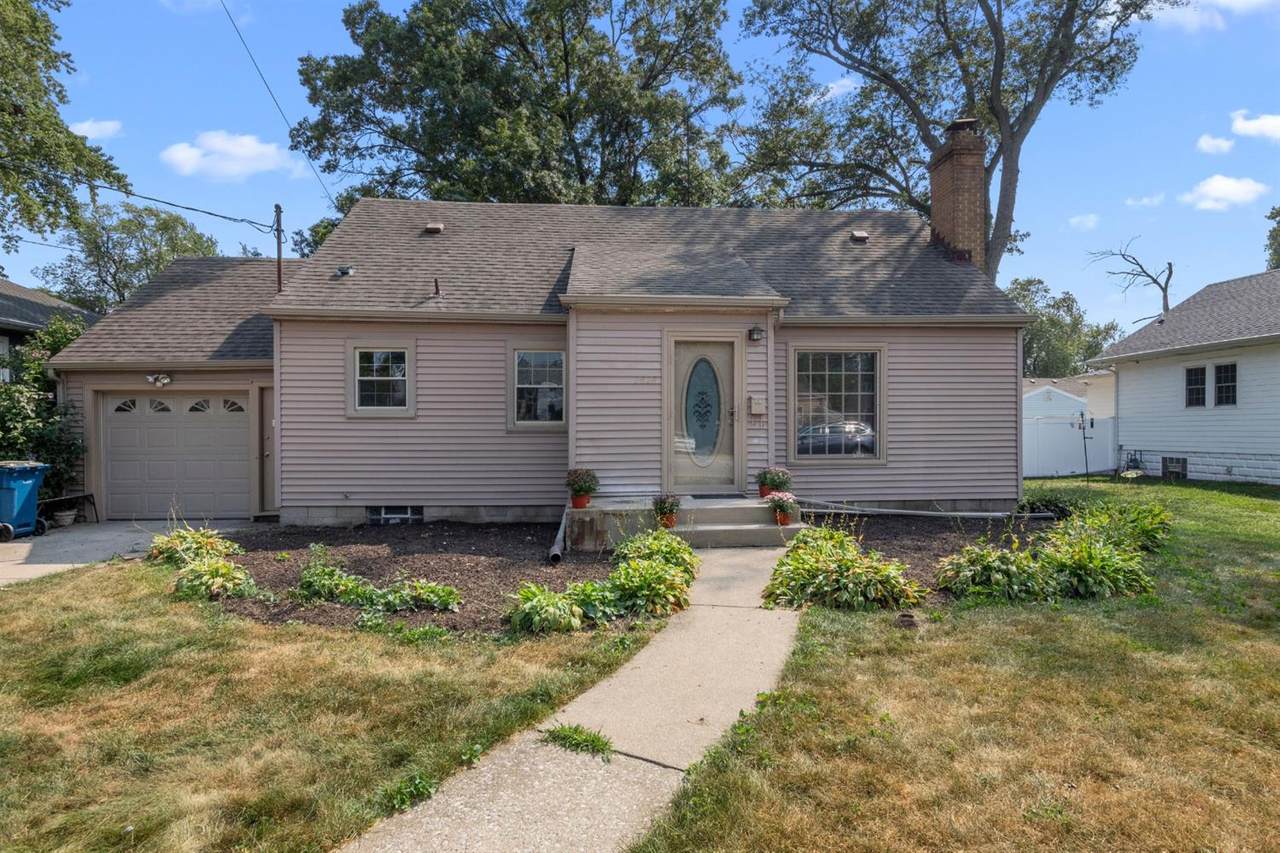2628 Lincoln Street - Photo 1