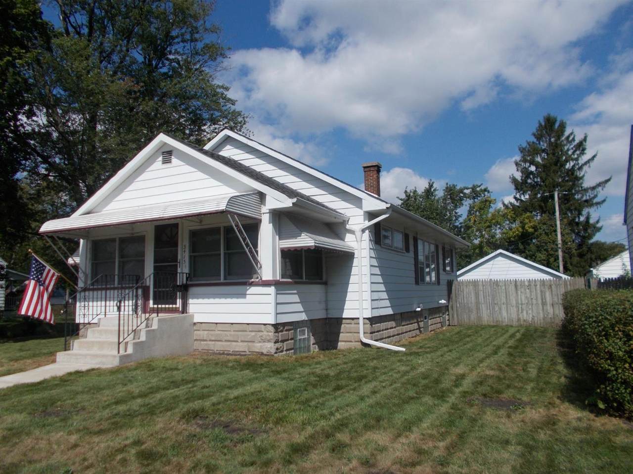 3413 Jewett Avenue - Photo 1