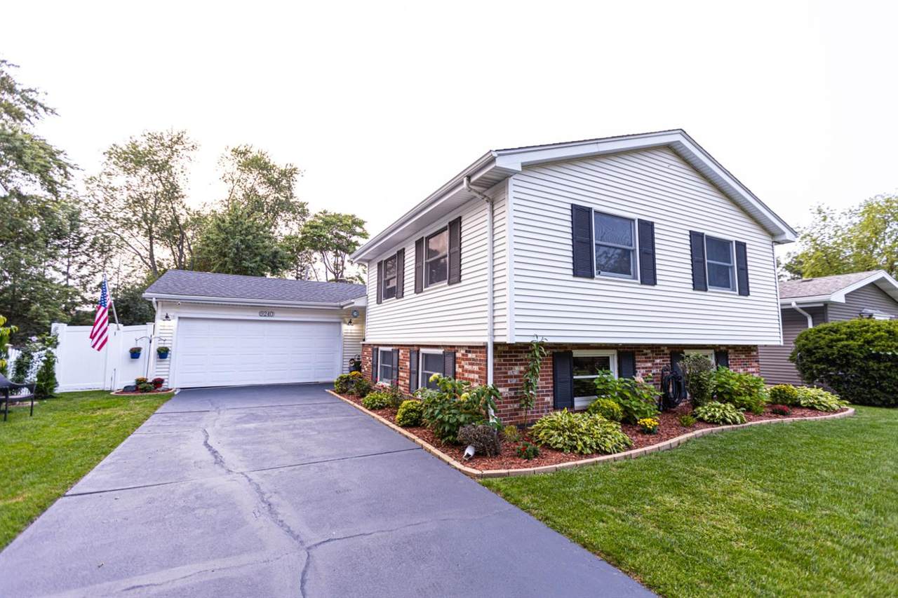 9240 Foliage Lane - Photo 1