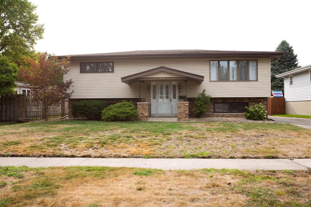 9134 Prairie Avenue - Photo 1