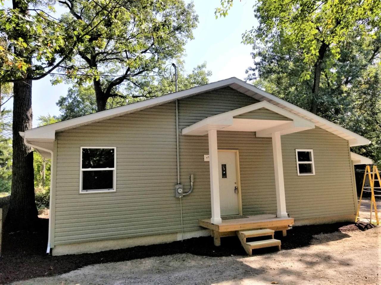 802 Grand View Avenue - Photo 1